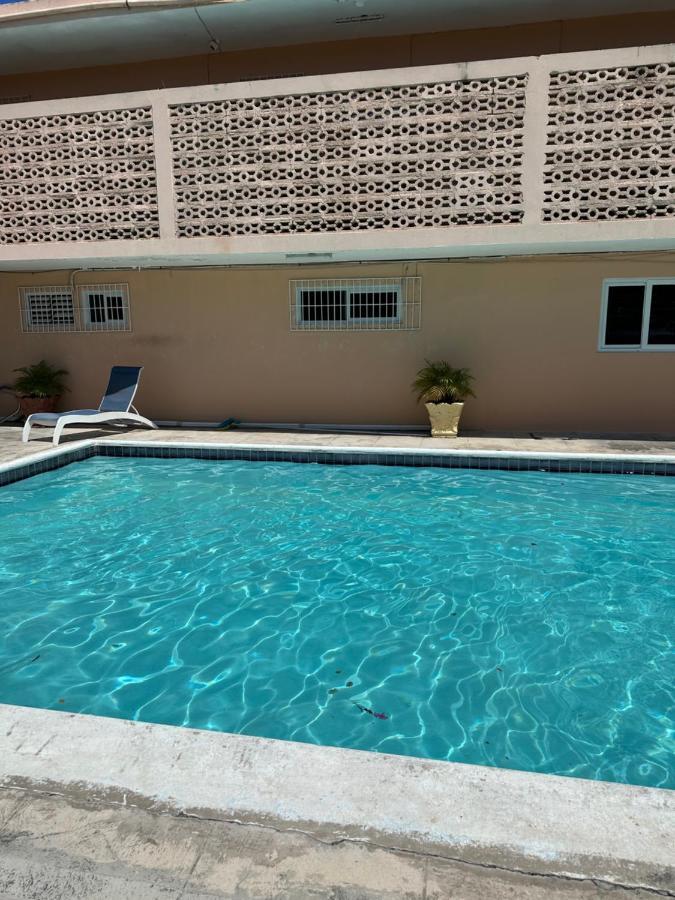Remarkable 1-Bed Apartment In Montego Bay Exterior foto